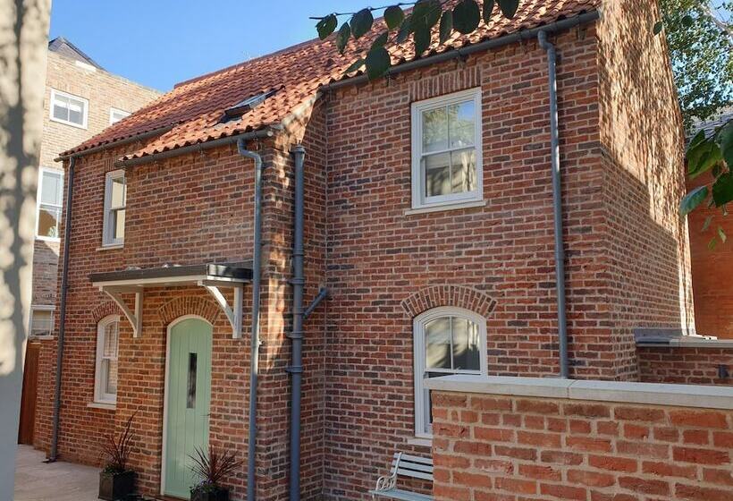 71 Micklegate   Trinity Cottage