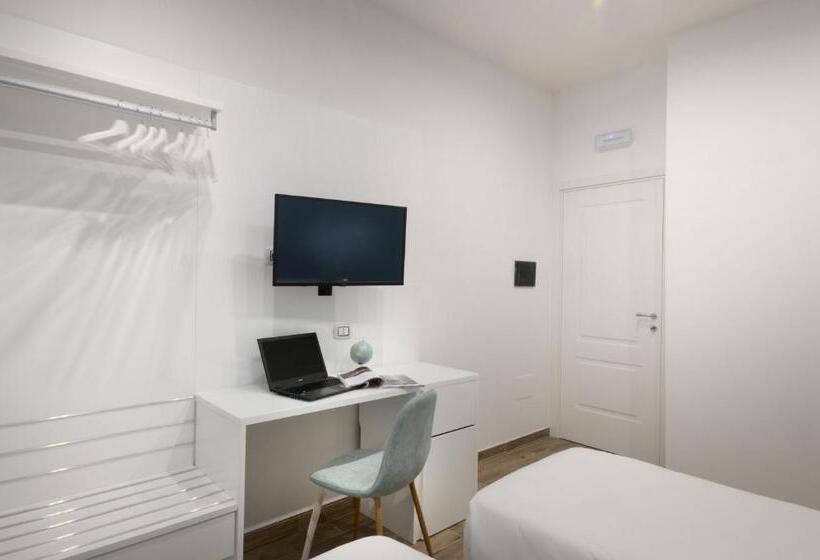 تختخواب و صبحانه Napoliseason Rooms And Breakfast