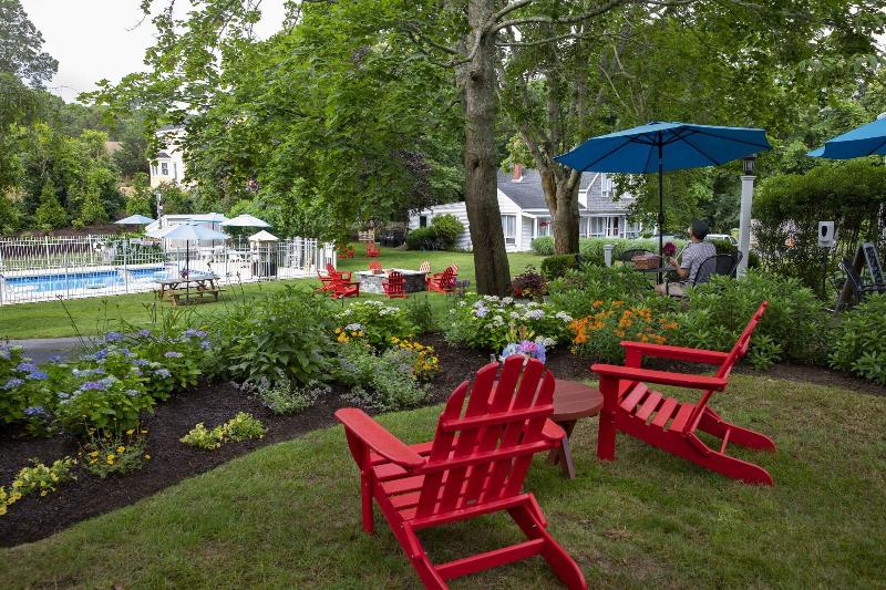 مبيت وإفطار Sesuit Harbor House