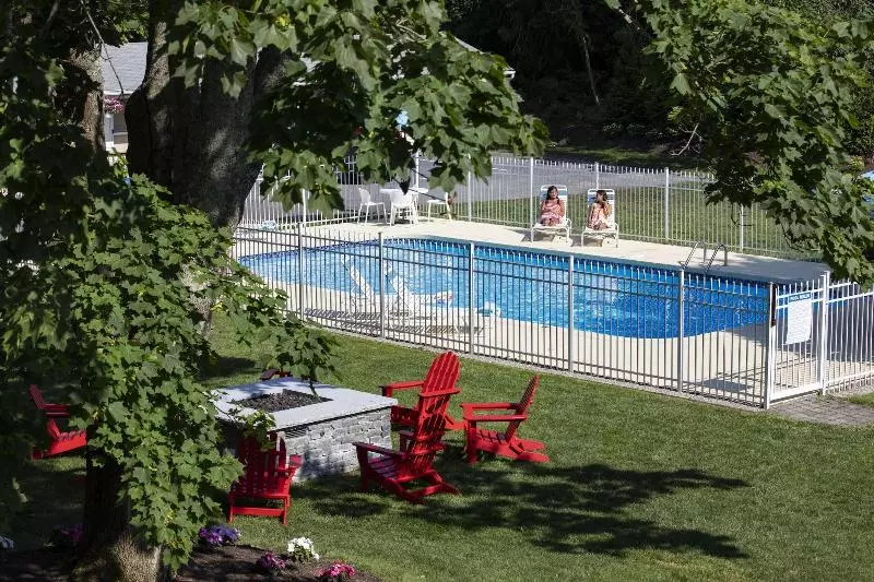 Aamiaismajoitus (B&B) Sesuit Harbor House