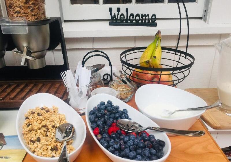 مبيت وإفطار Sesuit Harbor House