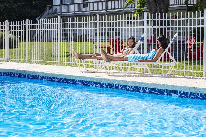 مبيت وإفطار Sesuit Harbor House