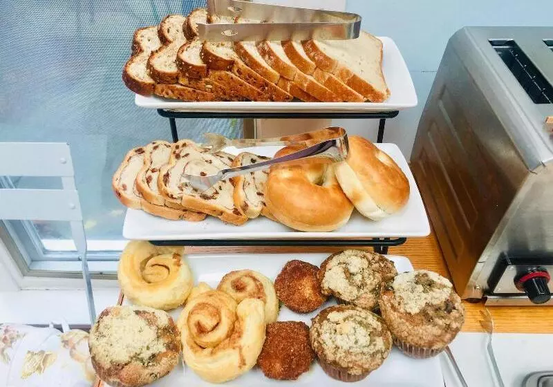 Aamiaismajoitus (B&B) Sesuit Harbor House