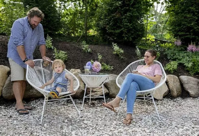 Aamiaismajoitus (B&B) Sesuit Harbor House