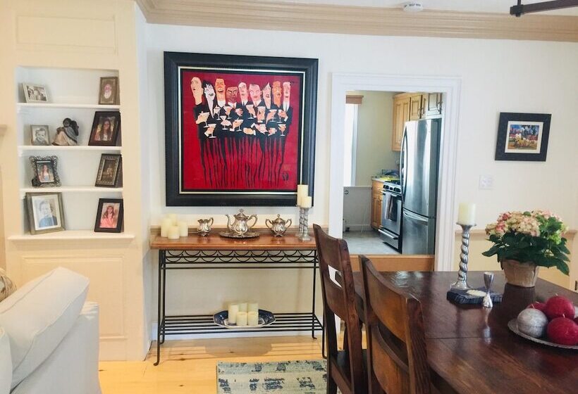 مبيت وإفطار Sesuit Harbor House