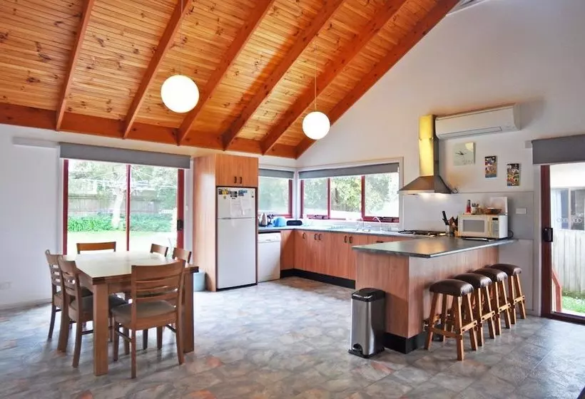 Beilby Beach Cottage  Free Wifi & Foxtel  Pet Friendly