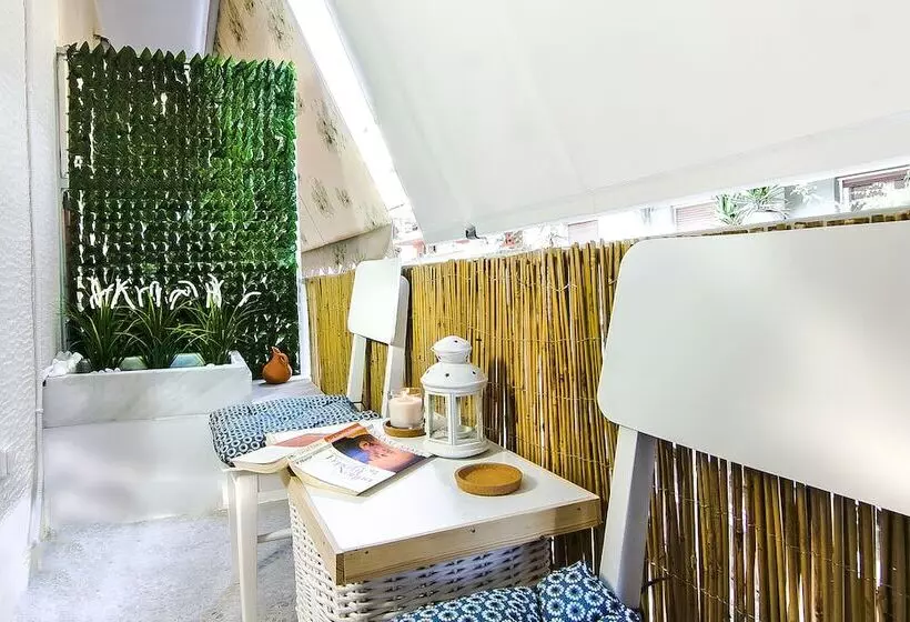 Charming 2 Bdr Apt Next To Piraeus Port