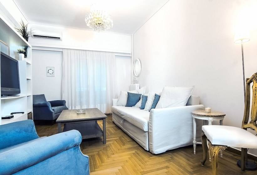 Charming 2 Bdr Apt Next To Piraeus Port