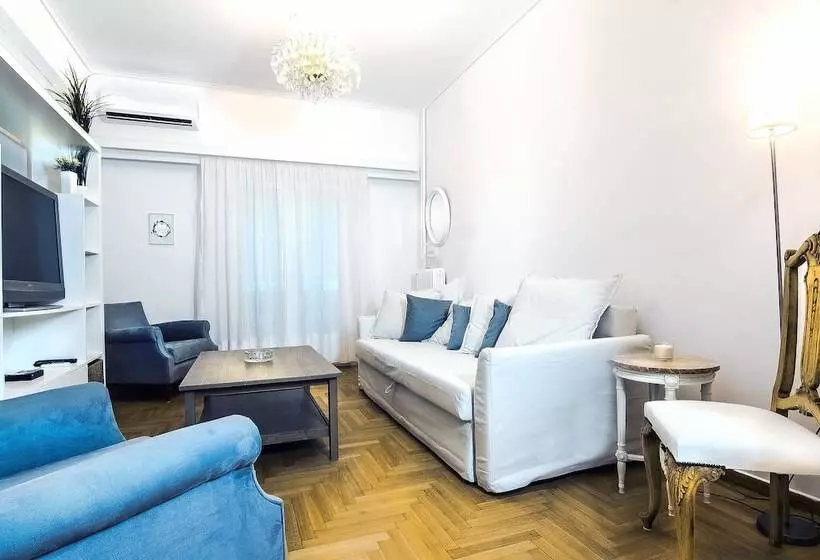 Charming 2 Bdr Apt Next To Piraeus Port
