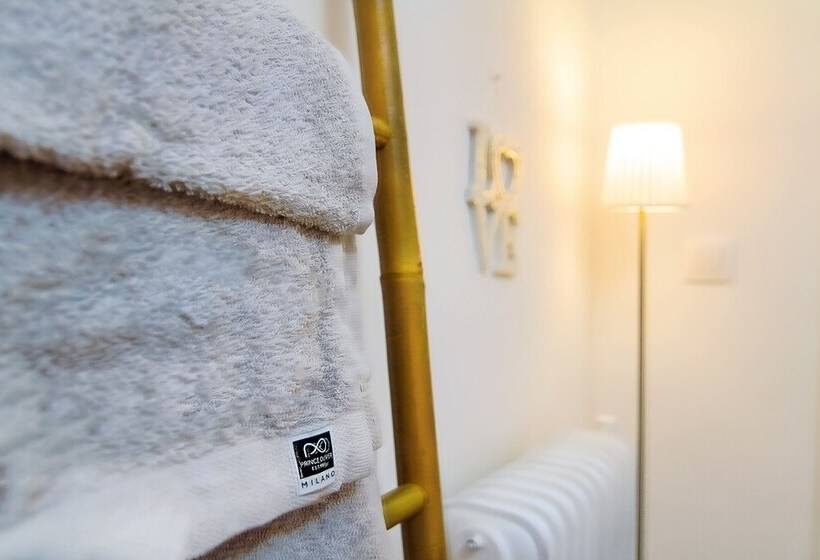 Charming 2 Bdr Apt Next To Piraeus Port