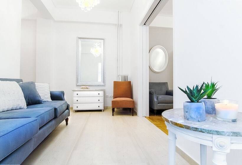 Charming 2 Bdr Apt Next To Piraeus Port