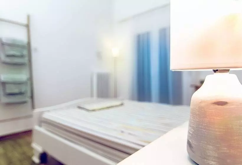 Charming 2 Bdr Apt Next To Piraeus Port