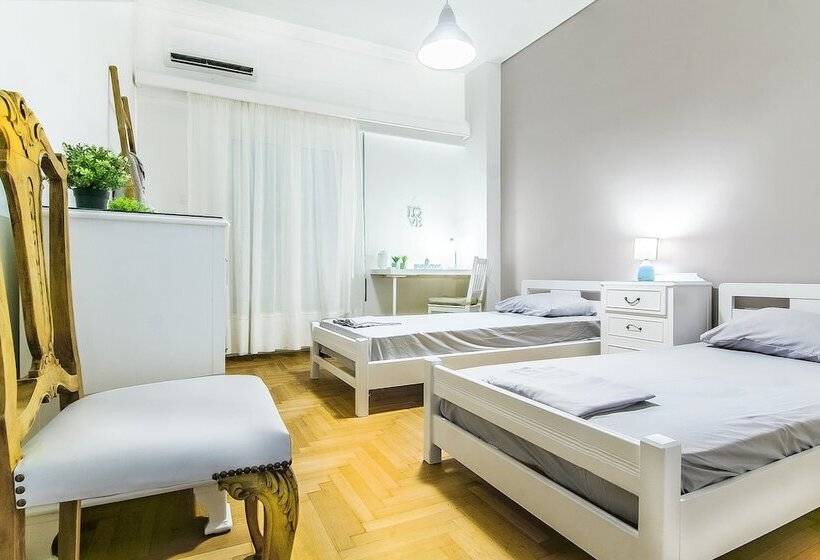 Charming 2 Bdr Apt Next To Piraeus Port