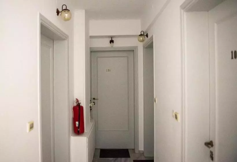 Emilia Hotel Apartments