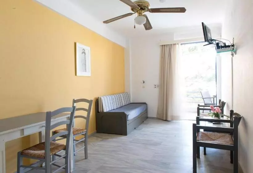 Emilia Hotel Apartments