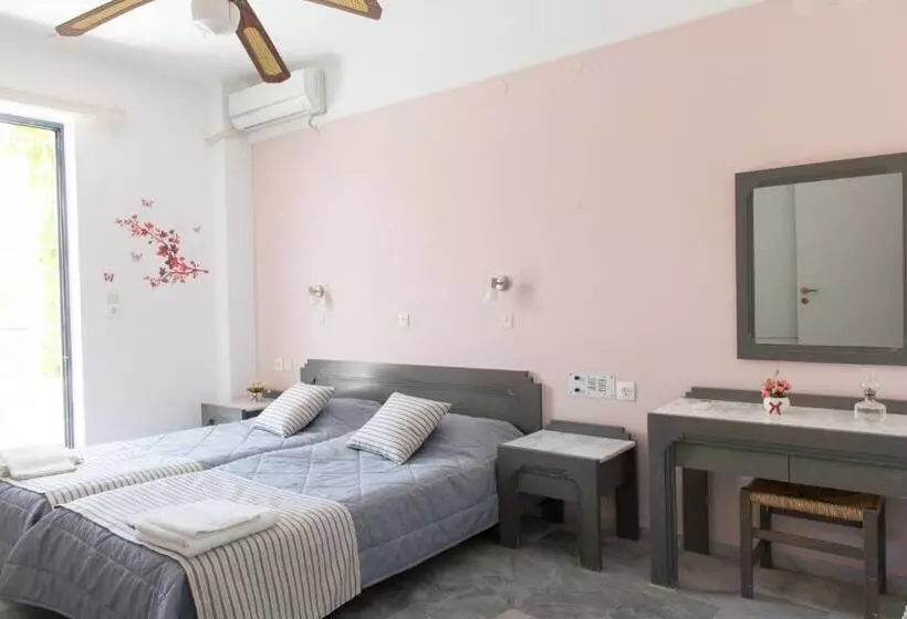 Emilia Hotel Apartments