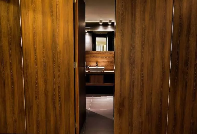 Le Pave Residences