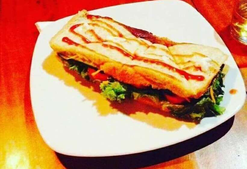 Surf & Sand Hotel Arugambay