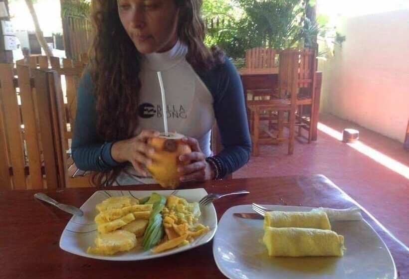 Surf & Sand Hotel Arugambay