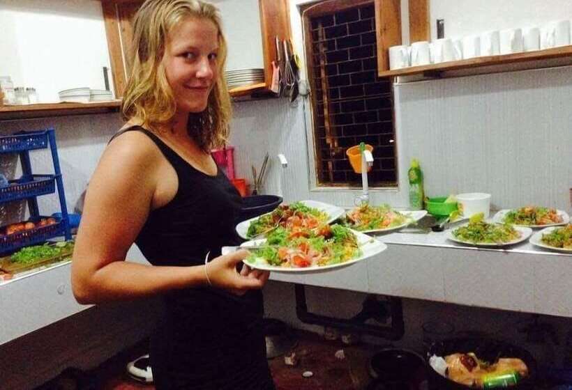 Surf & Sand Hotel Arugambay