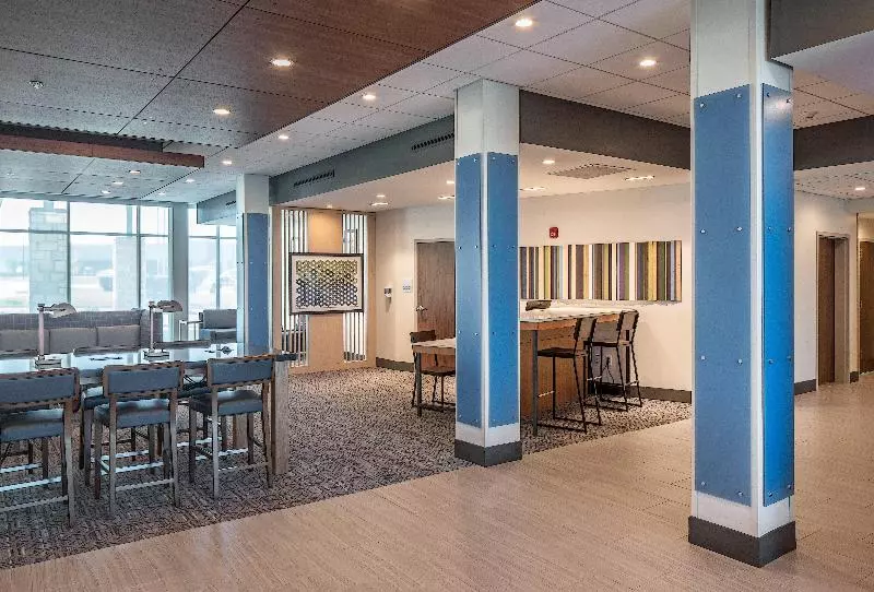 Hotelli Holiday Inn Express & Suites   West Omaha   Elkhorn, An Ihg