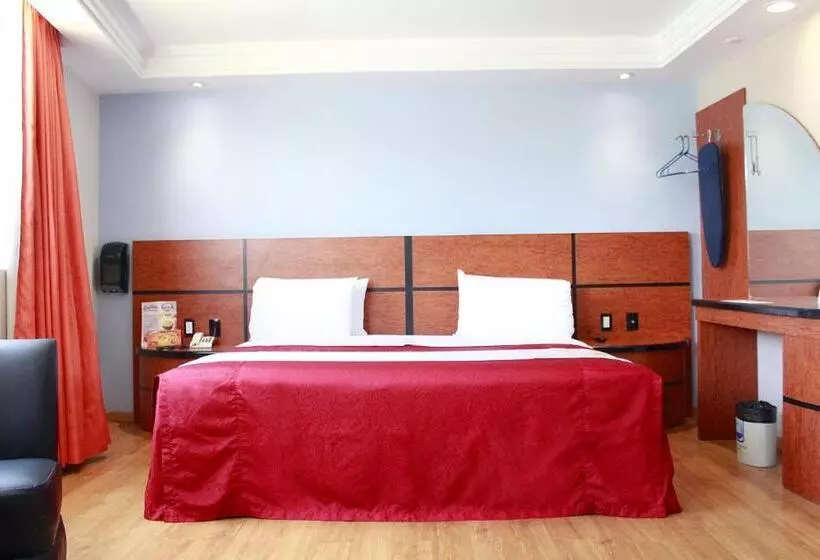 ホテル Plaza Fontesanta