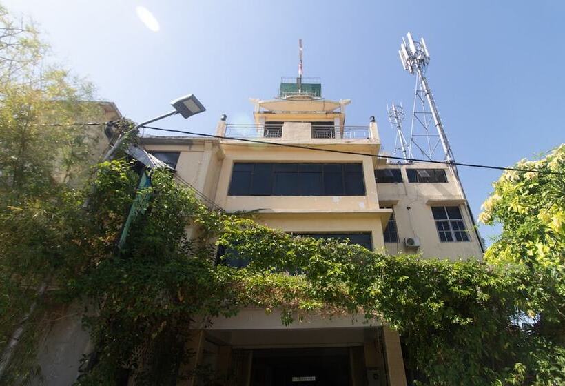 Hotel Reddoorz @ Frans Seda Kupang