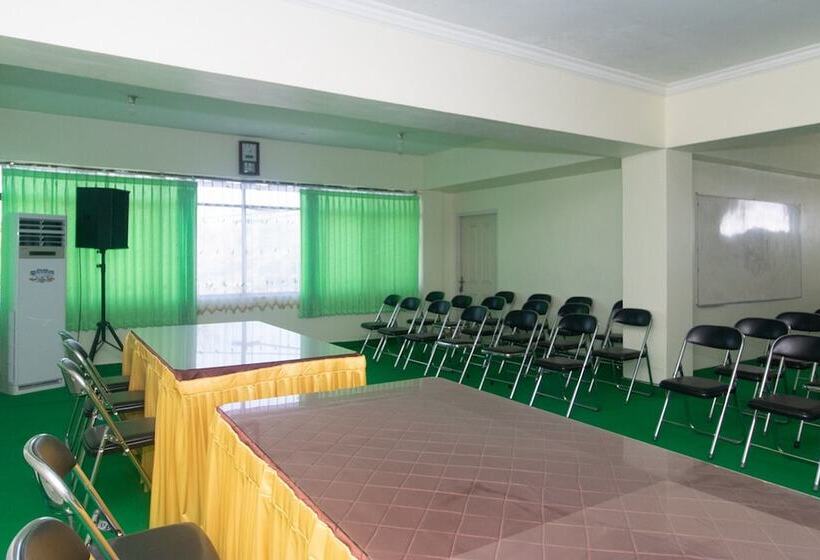 Hotel Reddoorz @ Frans Seda Kupang