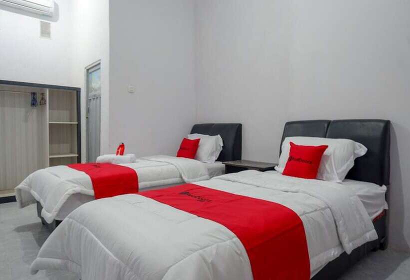 Hotel Reddoorz Near Pasar Baru Mamuju