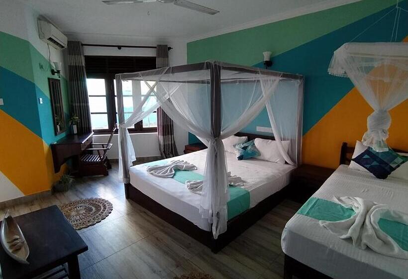 Hotel Voulez Vous, Managed By Dikwella Beach