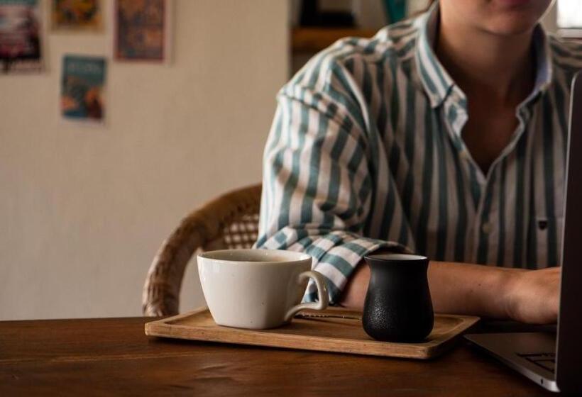 Hotel Voulez Vous, Managed By Dikwella Beach