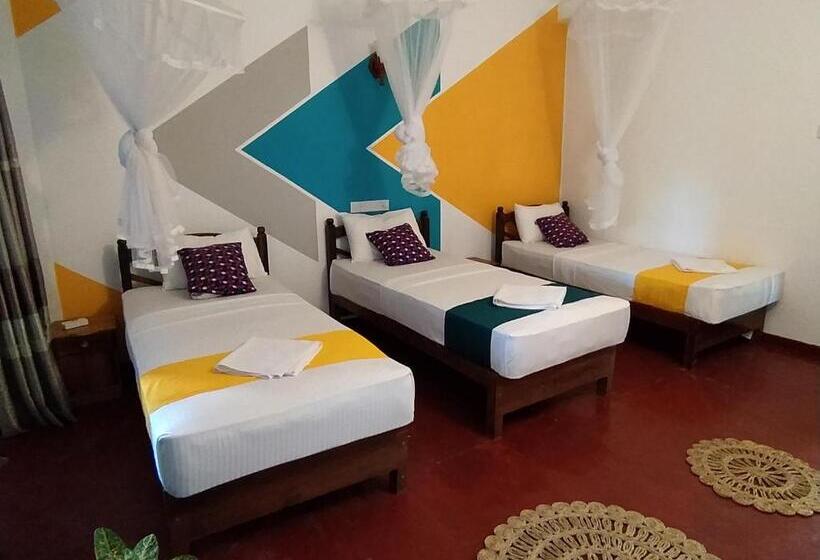 Hotel Voulez Vous, Managed By Dikwella Beach