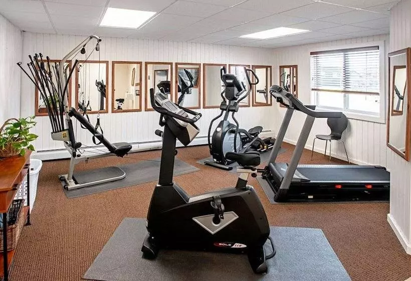 호텔 Econo Lodge On The Bay