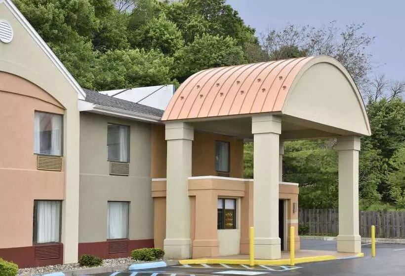 Howard Johnson By Wyndham Allentown/dorney Hotel & Suites