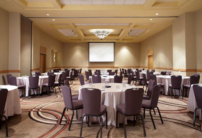 فندق Hyatt Centric Chicago Ohare