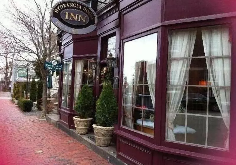 Отель Hydrangea House Inn