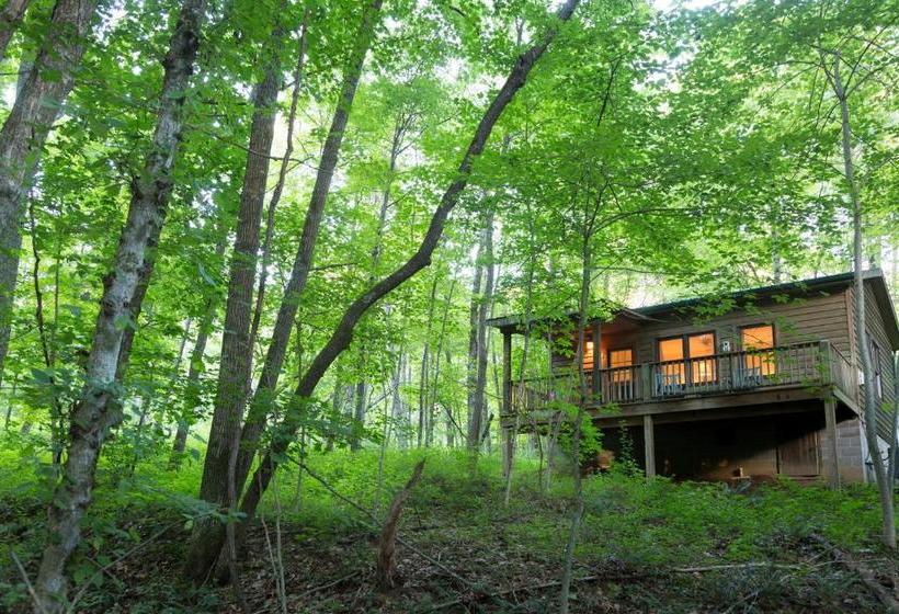 בית מלון כפרי Inn & Spa At Cedar Falls