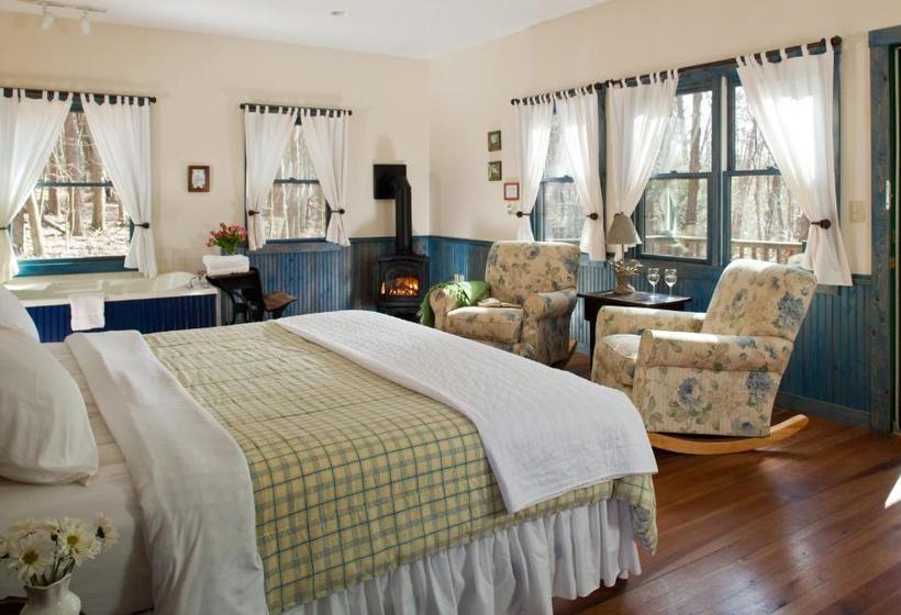 בית מלון כפרי Inn & Spa At Cedar Falls