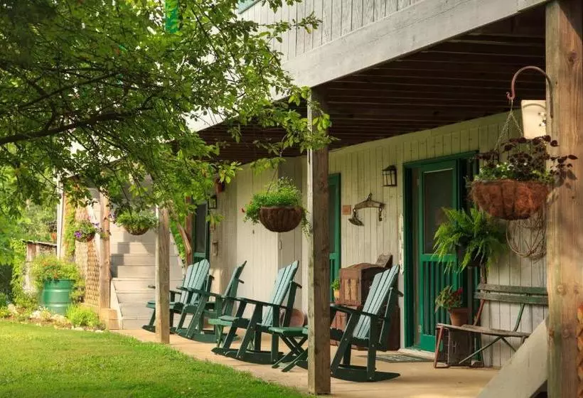 호텔 Inn & Spa At Cedar Falls