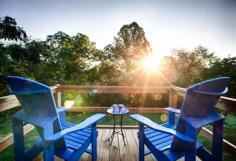 호텔 Inn & Spa At Cedar Falls