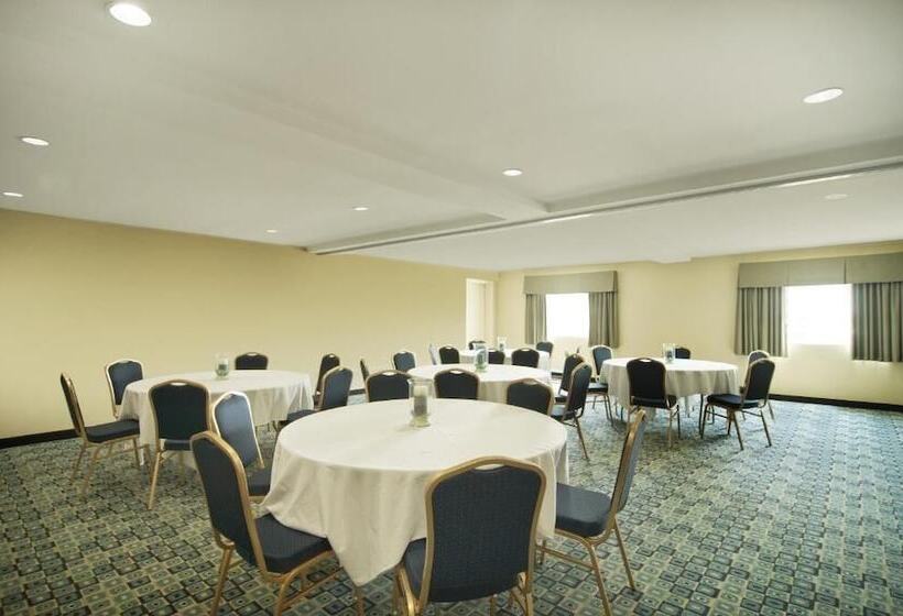 فندق Inn At The Waterpark