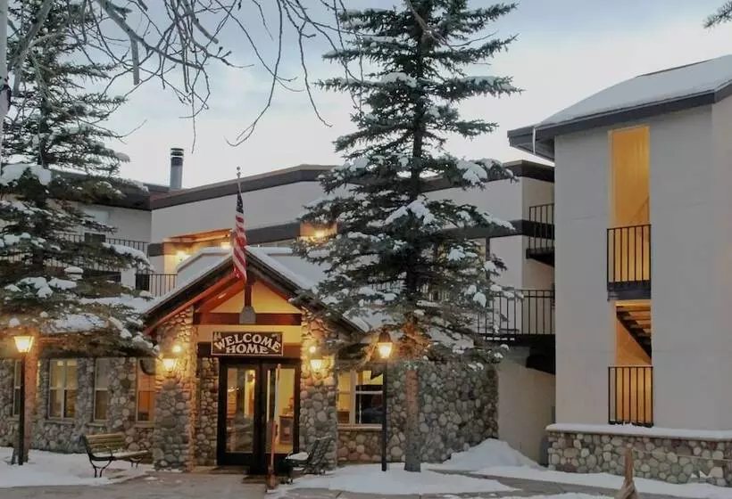 Отель Legacy Vacation Resorts  Steamboat Springs Suites