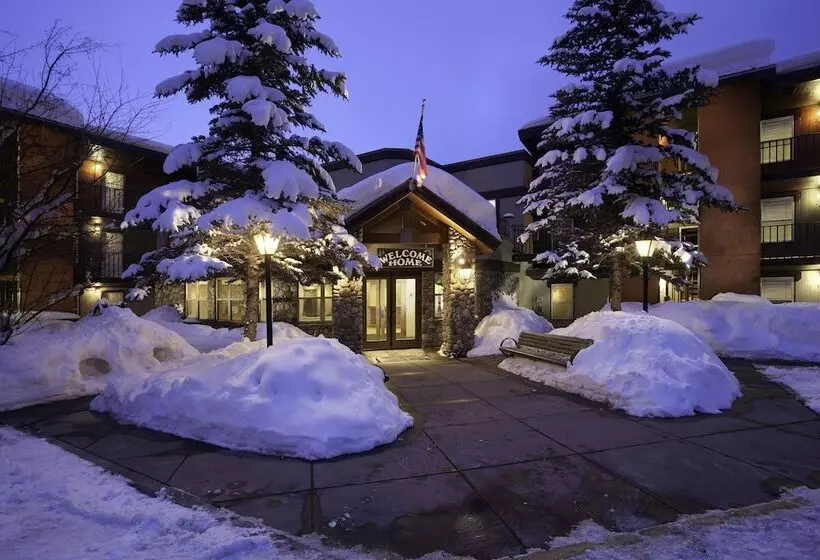 Отель Legacy Vacation Resorts  Steamboat Springs Suites