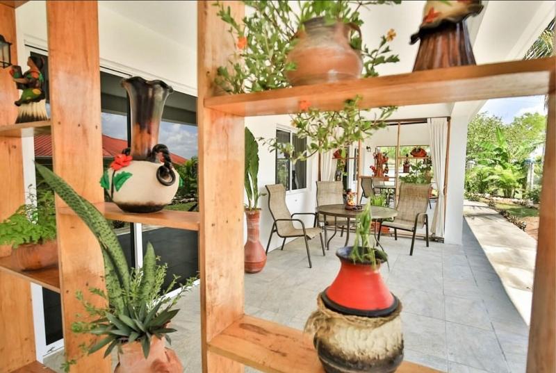 ホテル Falling Leaves Lodge