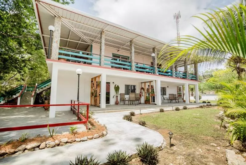 Hotelli Falling Leaves Lodge