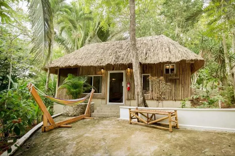 Hotelli Falling Leaves Lodge