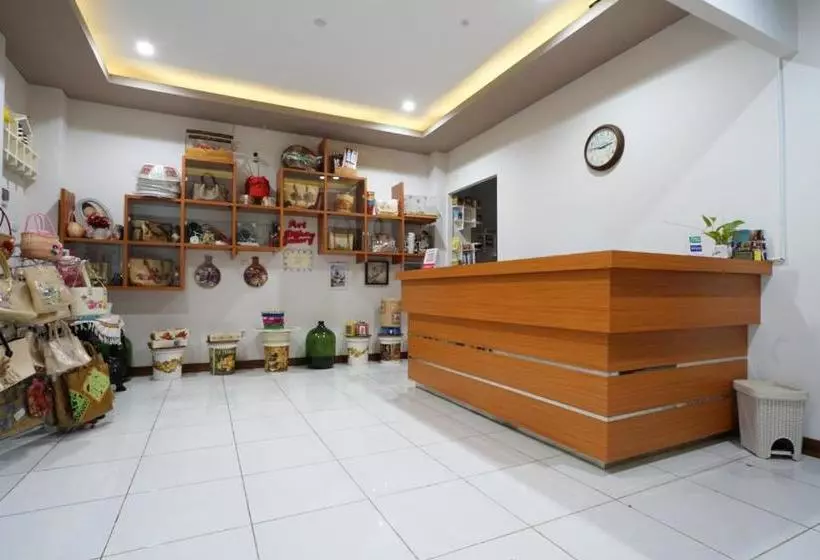 ホテル Oyo 2067 Fedith Kost Syariah