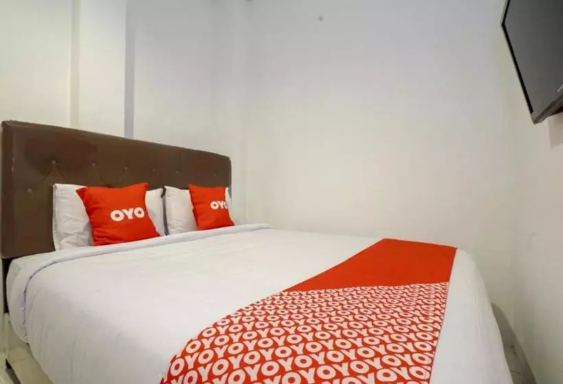 ホテル Oyo 2067 Fedith Kost Syariah