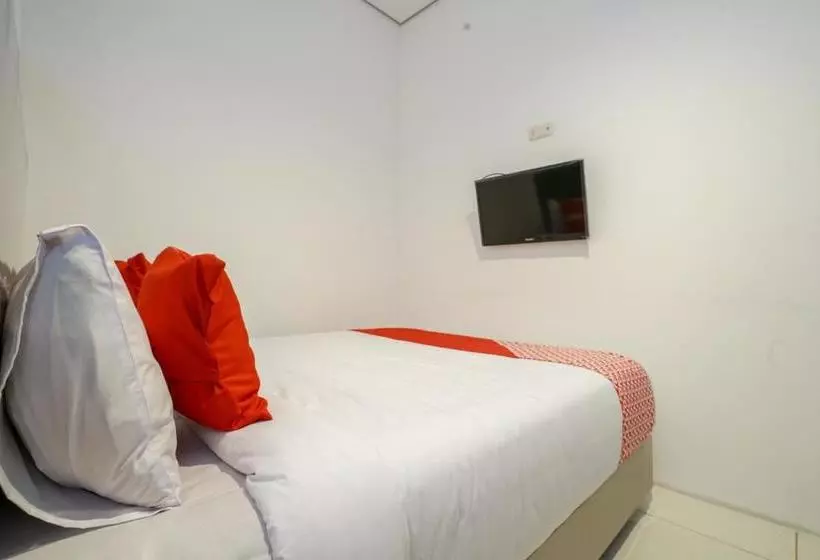 ホテル Oyo 2067 Fedith Kost Syariah