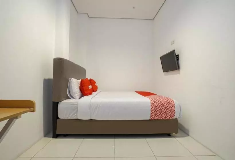 ホテル Oyo 2067 Fedith Kost Syariah